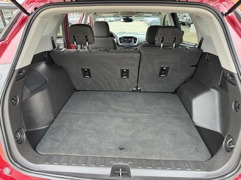 Used 2018 GMC Terrain SLE w/ Driver Convenience Package image 9