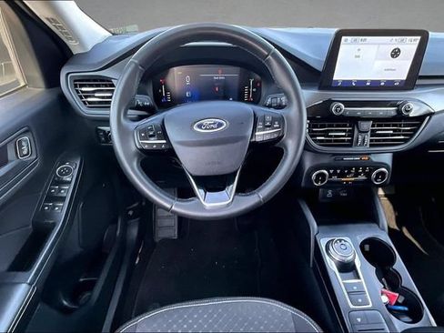 Certified 2023 Ford Escape Active FWD image 3