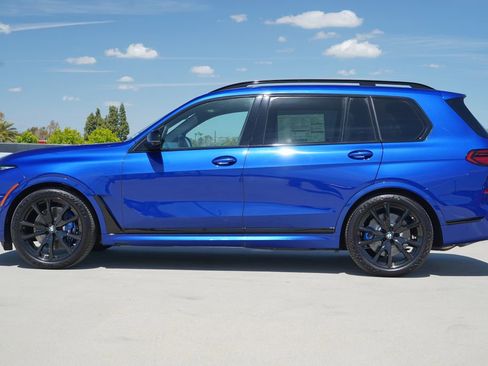 New 2026 BMW X7 M60i image 4