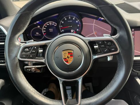 Used 2021 Porsche Cayenne AWD/4WD image 28