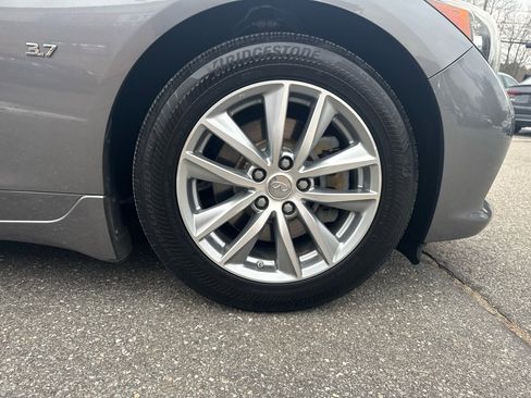 Used 2015 INFINITI Q50 Premium w/ Navigation Package image 17