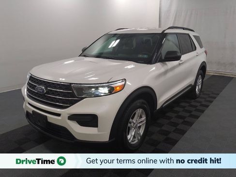 Used 2023 Ford Explorer XLT AWD/4WD image 1