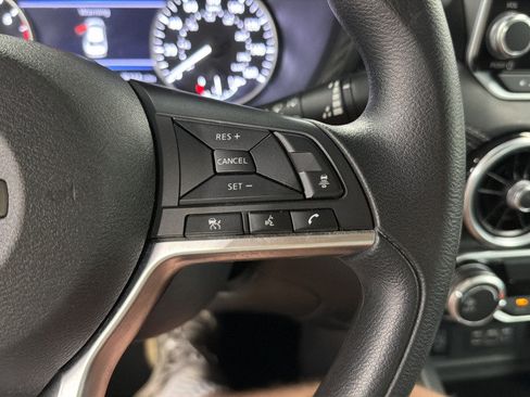 Used 2024 Nissan Sentra SV FWD image 22