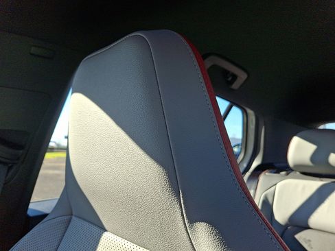 Used 2025 Volkswagen GTI SE image 13