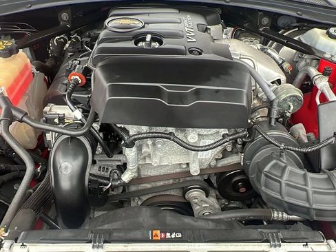 Used 2020 Chevrolet Camaro LT image 32