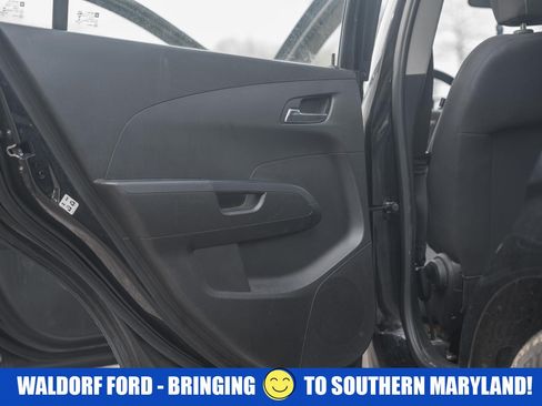 Used 2018 Chevrolet Sonic LT w/ Convenience Package image 30