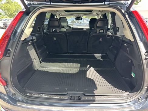 Used 2024 Volvo XC90 B6 Plus w/ Protection Package Premier AWD/4WD image 13