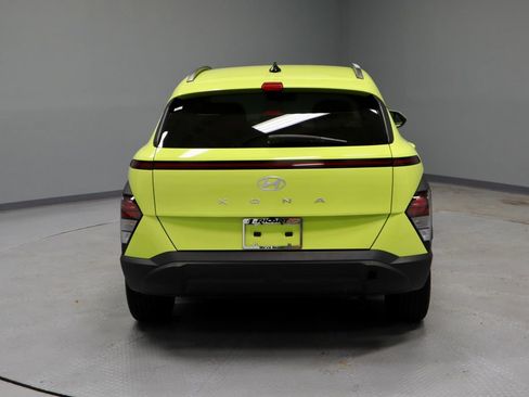 Used 2024 Hyundai Kona SEL FWD image 9