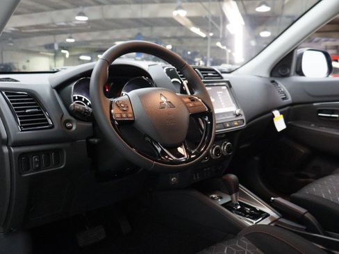New 2026 Mitsubishi Outlander Sport LE AWD/4WD image 5