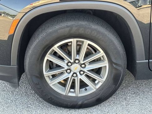 Used 2023 Chevrolet Traverse LT w/ LPO, Floor Liner Package AWD/4WD image 22