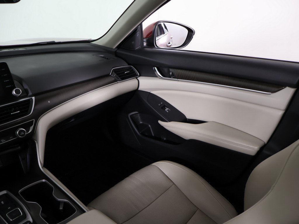 Used 2019 Honda Accord Touring image 39