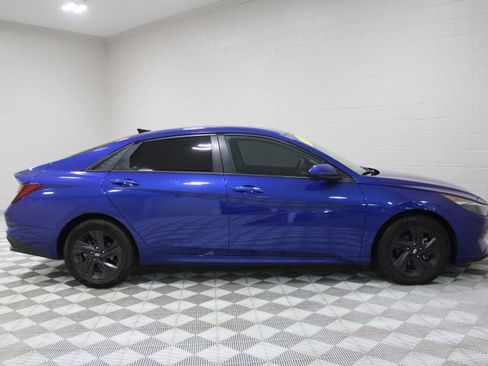 Used 2023 Hyundai Elantra SEL image 12
