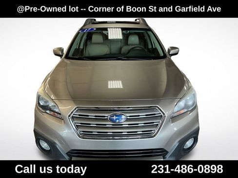 Used 2017 Subaru Outback 2.5i Limited AWD/4WD image 8