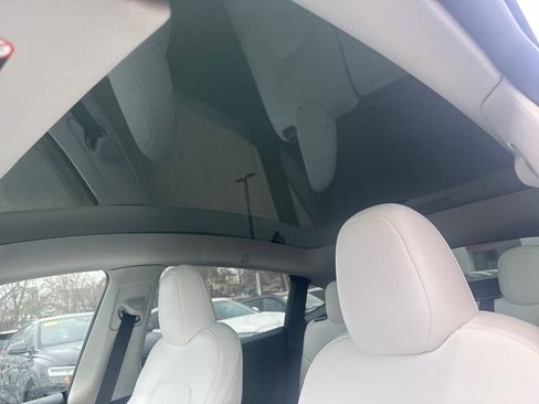 Used 2024 Tesla Model Y Performance image 15