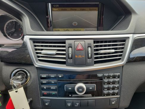 Used 2011 Mercedes-Benz E 350 4MATIC Sedan image 9