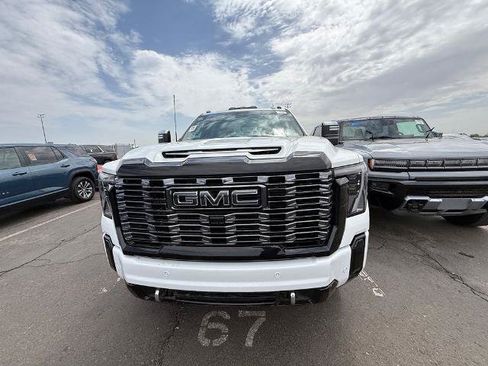 Used 2026 GMC Sierra 2500 Denali Ultimate w/ Max Trailering Package AWD/4WD image 16
