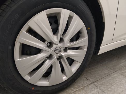 Used 2024 Nissan Sentra S FWD image 31