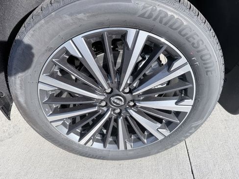 New 2026 Nissan Pathfinder Platinum image 30