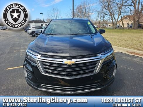 Used 2022 Chevrolet Equinox LT image 2