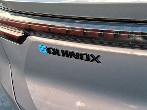 Certified 2024 Chevrolet Equinox EV RS image 30