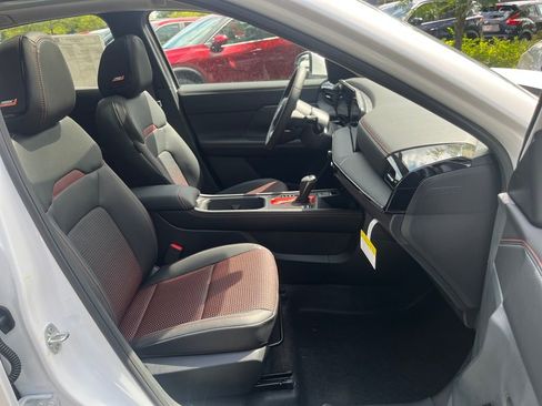 New 2025 Nissan Kicks SR w/ SR Premium Package image 16