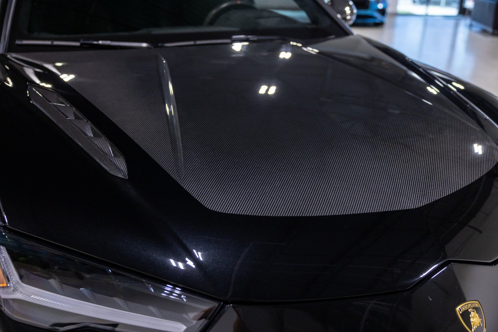 Used 2024 Lamborghini Urus Performante AWD/4WD image 23