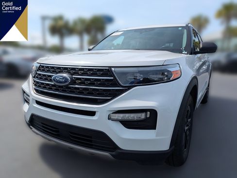 Used 2023 Ford Explorer XLT w/ Equipment Group 202A RWD image 11