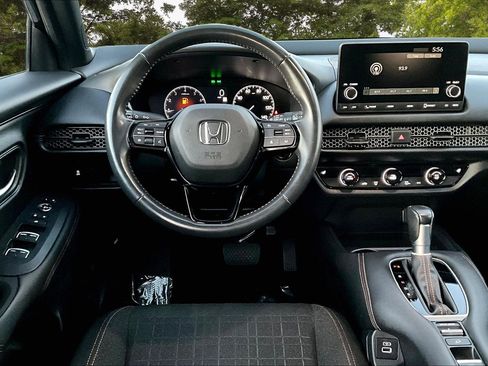 Used 2023 Honda HR-V Sport image 8