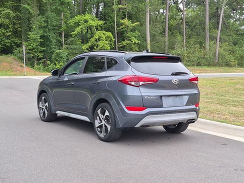 Used 2018 Hyundai Tucson Value FWD image 3