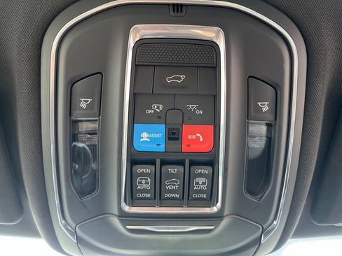 Used 2024 Jeep Grand Cherokee Limited 4xe AWD/4WD image 19