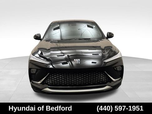 Used 2025 Buick Envista Avenir FWD image 2