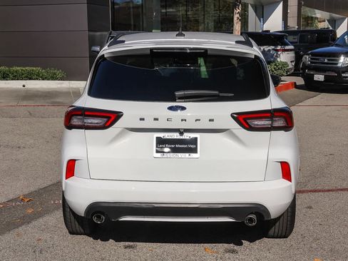 Used 2023 Ford Escape ST-Line image 5