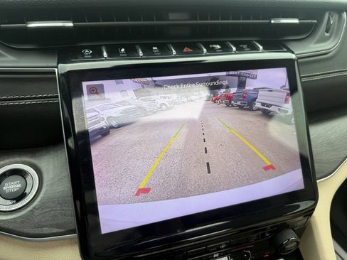 Used 2021 Jeep Grand Cherokee L Limited RWD image 30