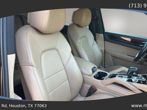 Used 2019 Porsche Cayenne AWD/4WD image 40
