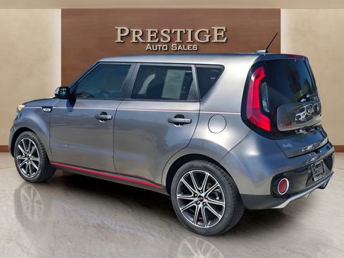 Used 2018 Kia Soul ! image 7
