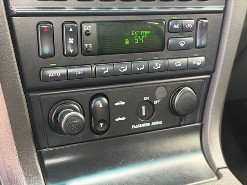 Used 2002 Ford Thunderbird RWD image 31