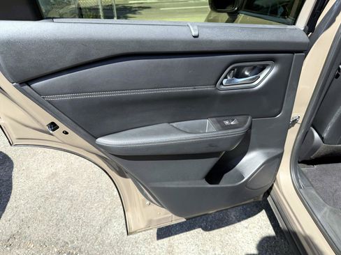 Used 2024 Nissan Rogue SV w/ SV Premium Package AWD/4WD image 7