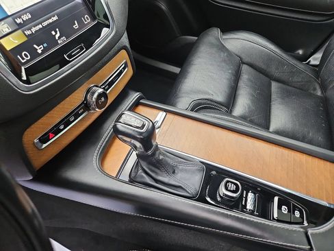 Used 2018 Volvo XC90 T6 Inscription w/ Convenience Package AWD/4WD image 25