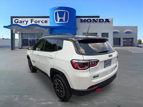 Used 2024 Jeep Compass Trailhawk image 3