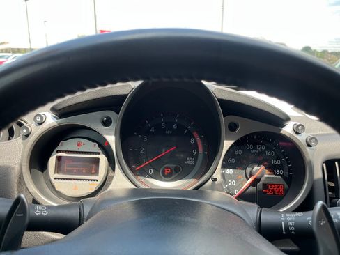 Used 2011 Nissan 370Z Coupe w/ Sport Pkg RWD image 13