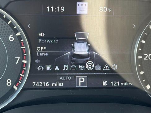 Used 2022 Nissan Armada Platinum w/ Captain's Chairs Package AWD/4WD image 26
