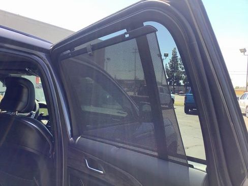 New 2023 Jeep Grand Cherokee Overland w/ Luxury Tech Group IV image 38