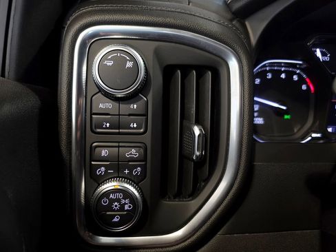 Used 2019 GMC Sierra 1500 SLT w/ SLT Premium Plus Package AWD/4WD image 28