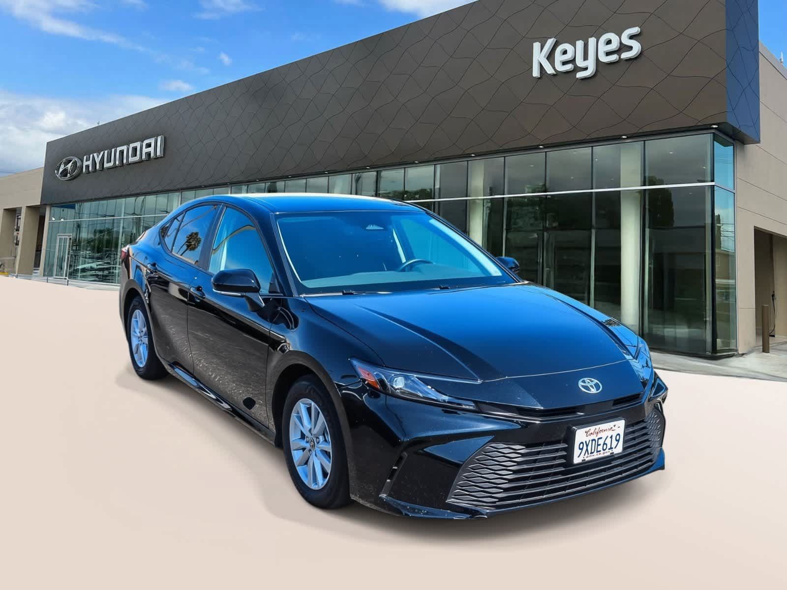 Used 2026 Toyota Camry LE w/ Convenience Package FWD image 3