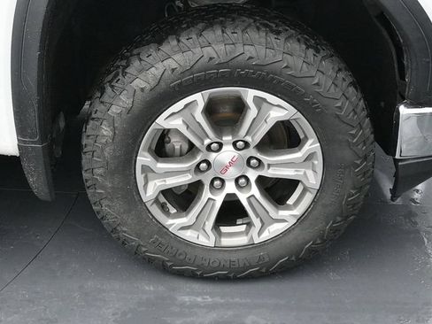 Used 2024 GMC Sierra 1500 SLT RWD image 16
