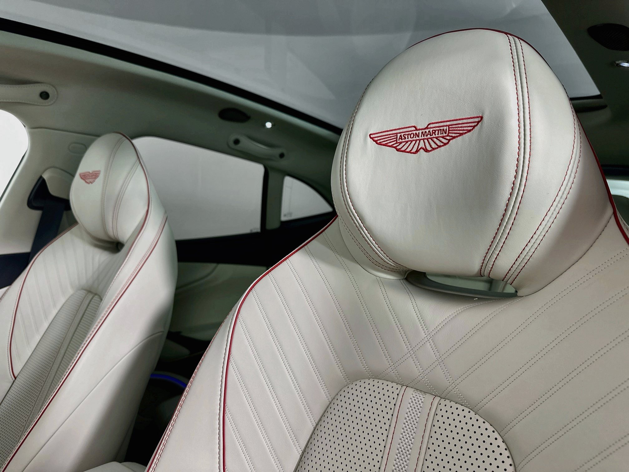 Used 2025 Aston Martin DBX 707 AWD/4WD image 5