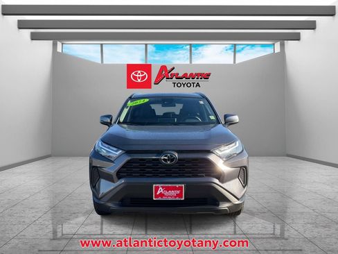 Used 2024 Toyota RAV4 XLE FWD image 2