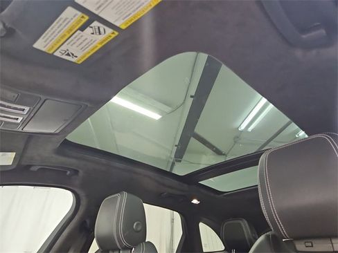 Used 2020 Jaguar F-PACE R-Sport image 45