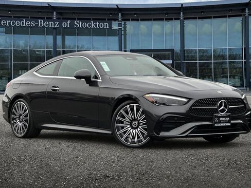 Certified 2025 Mercedes-Benz CLE 300 4MATIC Coupe image 2