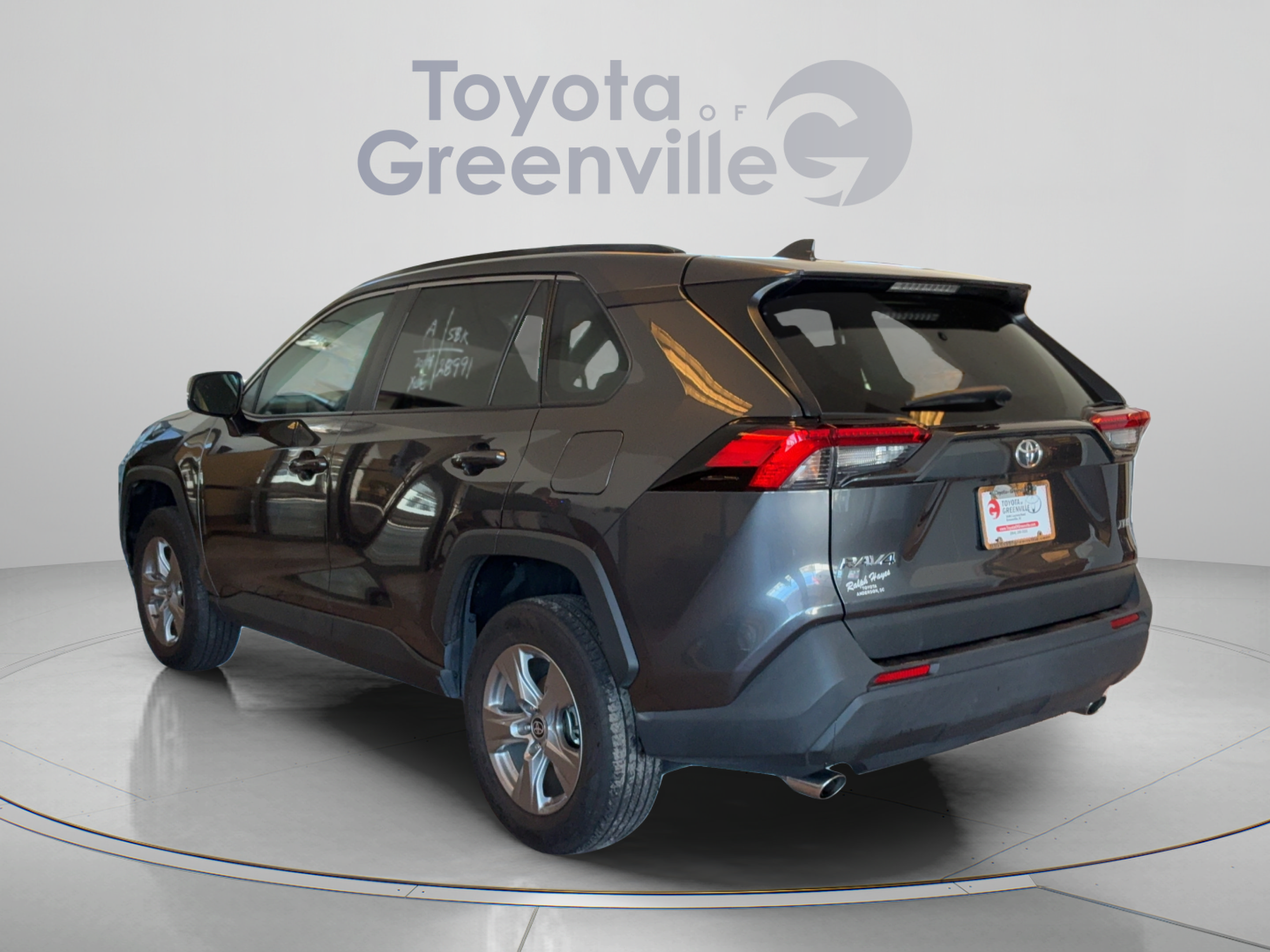 Certified 2024 Toyota RAV4 XLE FWD image 4
